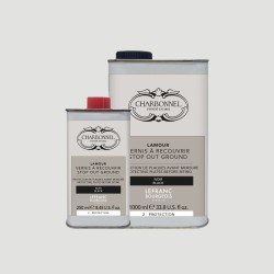 Vernice Nera Lamour Charbonnel, per proteggere.